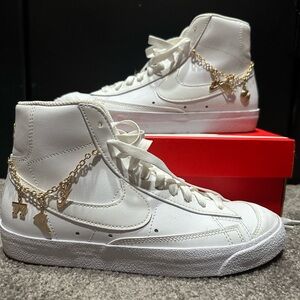 Nike blazer mid LX size 8.5 worn a couple of times